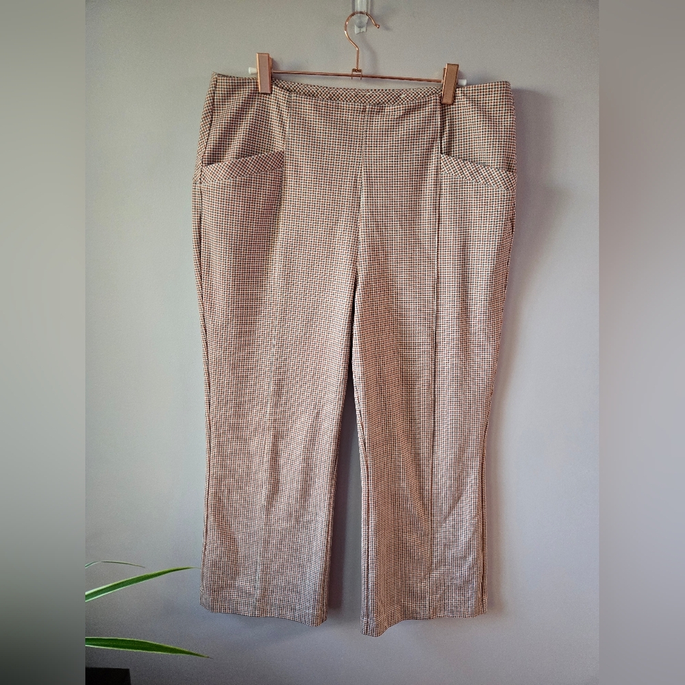 Liverpool Stella Kick Flare Pants - Brown/ Tan Houndstooth Plaid - Size med